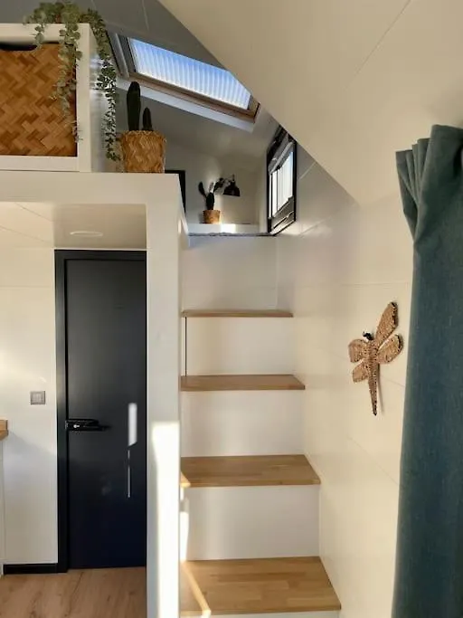 Tiny House With Sauna & Jacuzzi Near Amsterdam Vijfhuizen