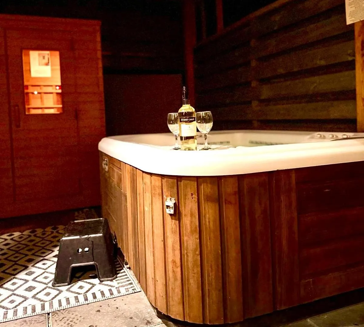 Tiny House With Sauna & Jacuzzi Near Amsterdam Vijfhuizen 0*,  Netherlands