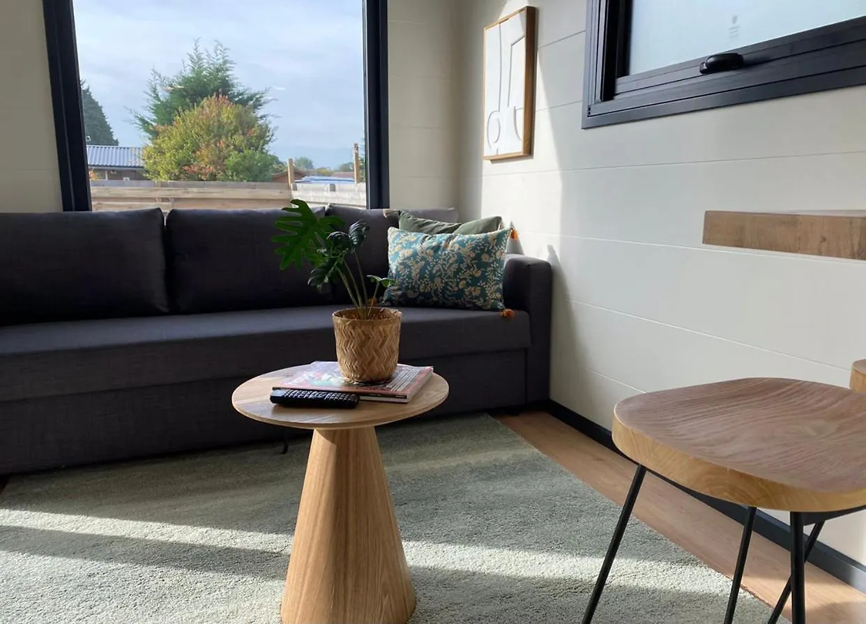 度假居 Tiny House With Sauna & Jacuzzi Near Amsterdam Vijfhuizen 荷兰