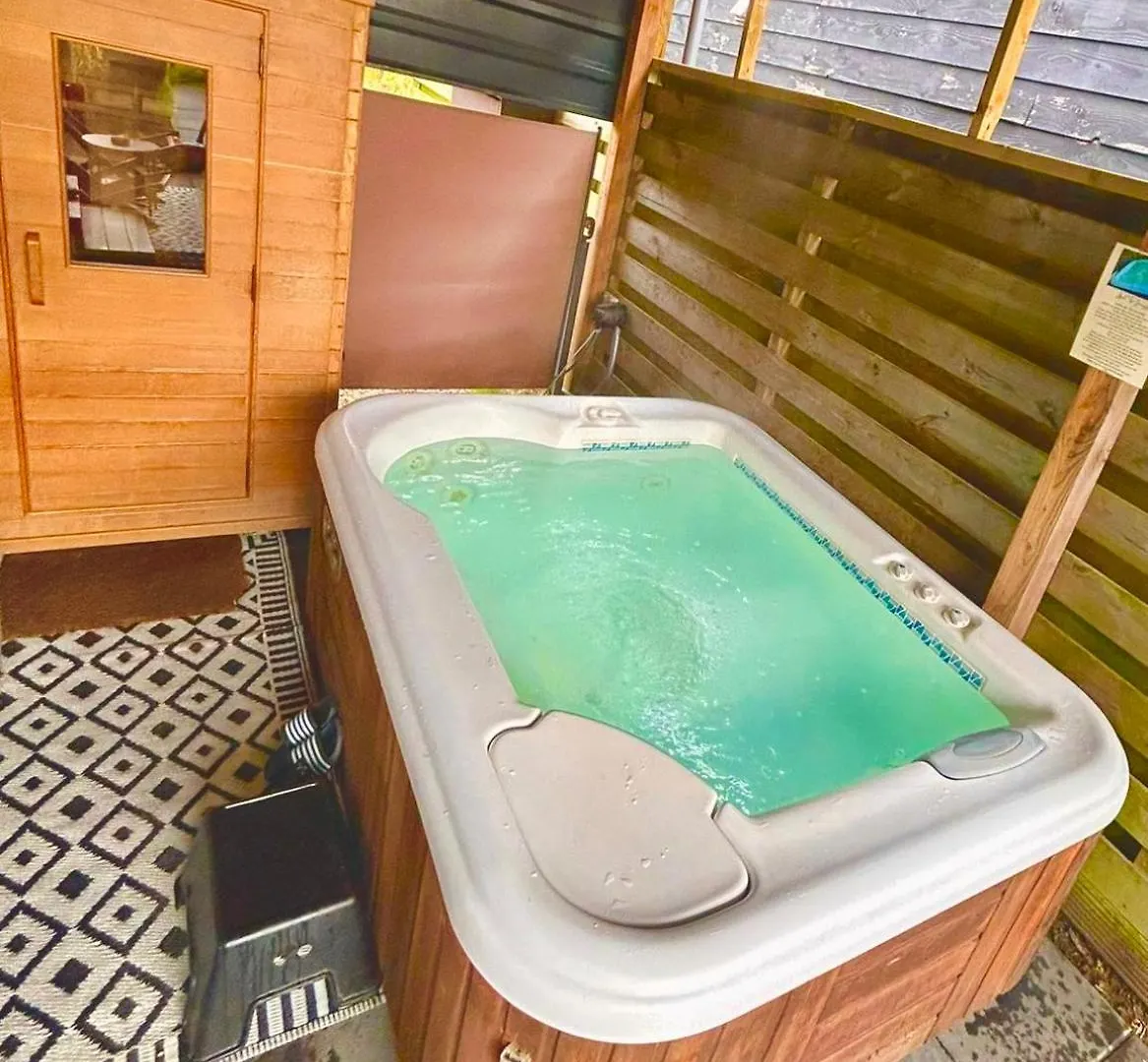 度假居 Tiny House With Sauna & Jacuzzi Near Amsterdam Vijfhuizen